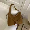 Bolsa Tote de Grande Capacidade Outono e Inverno para Mulheres 2025 Novo Estilo Popular Este Ano Retro Nicho Bolsa de Ombro Transversal para o Dia a Dia