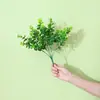 Fabricantes de origem atacado planta verde artificial grama plástica série névoa decoração de casa casamento buquê arranjo de flores parede de plantas