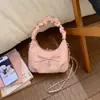 Bolsas de Nicho Super Populares para Primavera e Verão para Mulheres 2026 Nova Moda Versátil Bolsa Transversal com Corrente Mini Bolsa de Mão Exquisita