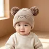 Touca de Bebê Outono e Inverno Quente de Lã para Bebês Masculinos e Femininos Touca Pulôver de Urso Fofo