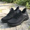 Comercio Exterior Tallas Grandes Transfronterizo Primavera y Otoño Nuevo Malla Transpirable Zapatos de Tela Old Beijing Zapatos de Hombre Caña Baja con Cordones Zapatos Antideslizantes para Hombre