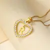 Collar con Colgante de Acero Inoxidable de 26 Letras de Moda con un Toque de Lujo, Gargantilla Dorada Incrustada de Diamantes con Forma de Corazón al por Mayor
