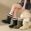 Nuevas Botas de Lluvia de Media Pantorrilla para Mujer, Ligeras, Cálidas, Forradas de Felpa, Antideslizantes, Impermeables, Suela Gruesa, Resistentes al Olor, Resistentes al Desgaste, Elegantes Botas de Goma para Damas