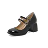 Calçados Femininos Plus Size para Comércio Exterior Couro Patente Bico Quadrado Salto Bloco Fivela Sapatos de Uma Sola Baixo Calçados Femininos Plus Size T5-1 Fábrica Calçados de Comércio Exterior Branco