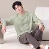 Pijama masculino para outono e inverno, tamanho grande, gola redonda, manga longa e calça, simples e casual, adequado para adolescentes, pode ser usado fora de casa como roupa de casa