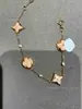 Pulsera Flor de Lys Cuatro Flores Madre Perla Blanca Versión de Gama Alta V-Gold Oro Rosa Réplica de Lujo Ligero Artesanía Fina Moda Femenina Joyería Versátil