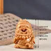 Ornatos de escultura em madeira dos Quatro Discípulos em madeira de cipreste da Jornada ao Oeste, apresentando Tang Sanzang, Wukong e Bajie, artesanato personalizado em madeira maciça para mesa de escritório