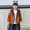 Conjunto Estilo Coreano Chico Malo para Niño Otoño Invierno Nuevo Sudadera con Capucha Falso Dos Piezas Chaqueta de Cuero Abrigo Chaqueta Pantalones Casuales Ropa Urbana Elegante