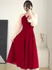 Vestido Rojo Pequeño de Brindis de Boda para Novia, Nuevo Vestido de Noche para Regreso a Casa de Compromiso Otoño 2026, Puede ser Usado Casualmente por Mujeres