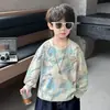 Camisetas de manga comprida para meninos e meninas, camisas básicas para primavera e outono, novas camisetas estilosas com grafite para crianças 2026, camisetas da moda