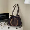 Bolsa de Mano Grande de Verano con Textura Retro Simple de Comercio Exterior 2025 Nueva Bolso Tote con Cordón para Hombro de Mujer