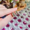 Aretes de Aguja de Plata de Ley para Ropa de Trabajo Diaria, Estilo Metálico Maduro Ligero con Círculo Hueco, Aretes de Corindón Rojo Incrustados con Circonita