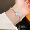 Videira de Flor Azul Gelo~Pulseira Flor de Quatro Pétalas com Zircônia 2026 Nova Pulseira Doce Luxo Leve de Alta Qualidade Versátil Joia de Mão para Mulheres