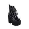 Tamanho 36-44 Botas de Couro Femininas Outono e Inverno Bico Redondo Couro Envernizado Solado Grosso Plataforma Impermeável Zíper Lateral Botas Martin Femininas Tamanho Grande Transfronteiriço