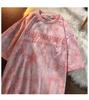 Tops Tie-Dye com Letras Bordadas, Roupas de Casal, Camisetas de Manga Curta para Melhores Amigas para Mulheres, Tops Estudantis Soltos de Verão 2025, Roupas Femininas