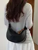 Bolsa feminina estilo vintage para axila 2026 novo modelo bolsa simples de bolinho versátil para ombro e transversal bolsa popular de vendas transfronteiriças