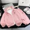 Outono 2025 Roupa para Meninos Casual Novo Estilo Meninos e Meninas Conjunto de Moletom com Capuz Estiloso Roupas de Bebê Tendência