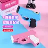 Famoso de internet encendedor de pistola inflable de llama azul de paso directo, estilo personalidad a prueba de viento, estuche para cigarrillos, regalo creativo con forma de pistola de famoso de internet para novio