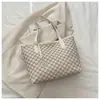 Bolso Versátil Retro Nuevo de Moda para Mujer con Estampado de Letras Bolso de Hombro Único Bolso Tote Casual de Trabajo para Viaje Diario para Mujer