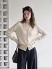 Cardigã de malha versátil estilo francês com decote em V e mangas compridas para mulheres, outono vintage de alta qualidade, camada de suéter macio