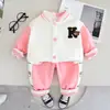 Traje de Dos Piezas para Bebé de Primavera y Otoño para Niños y Niñas, Chaqueta Cárdigan, Pantalones Cómodos y Transpirables de Algodón Fabricante Mayorista
