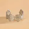 Pulsera de Puño Abierto con Flor Tridimensional Retro Transfronteriza Europea y Americana para Mujer Estilo Metálico Exagerado Pulsera de Banda Ancha Joyería de Alta Gama para Mujer