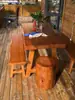 Juego de Mesa y Sillas para Exteriores Patio Balcón Madera Maciza Anticorrosión Mesa y Sillas de Comedor Jardín al Aire Libre Invernadero Mesa de Madera Maciza Anticorrosión