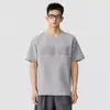 Camiseta de Manga Curta com Textura Fosca para Homem 2026 Verão Novo Estilo Design de Bordado com Letras Top Solto e Versátil