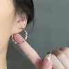 Pendientes de Aro de Plata Rota de Lujo Ligero y de Gama Alta Diseño de Nicho Sentido del Diseño Pendientes Simples Elegantes Pendientes de Plata para Mujer