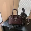 2026 Bolso de Mano Cruzado al Hombro de Textura Simple Casual Versión Coreana, Elegante y Moderno para el Trabajo, Bolso Tipo Concha para Mujer