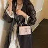 Bolso de cadena con patrón de diamantes de moda estilo coreano para mujer, nuevo modelo 2026, bolso cruzado de cadena simple, bolso de caja de un solo hombro para mujer