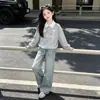 Conjunto de Dos Piezas para Primavera/Otoño 2026: Sudadera con Capucha Estilo Coreano de Cuello Polo con Adorno de Encaje Dulce y Jeans con Estrellas de Cinco Puntas
