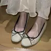 Primeiro Encontro: Sapatos de Ballet Franceses Aumentadores de Altura para Mulheres Baixinhas da Nova Temporada 2026, Bico Redondo Shallow- com Laço Inspirado na Chanel