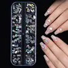 Rhinestones Iridescentes para Nail Art com 12 Compartimentos Atacado Venda Quente Transfronteiriça Rhinestones para Nail Art Mistos Cubo de Açúcar, Marquise, Gota Longa, Fundo Plano
