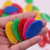 Enhebrador de agujas de pulgar colorido para el hogar, accesorio de costura hecho a mano, herramienta para enhebrar para personas mayores, ayuda para enhebrar agujas, herramienta de enhebrado rápido