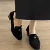 Mocassins Chuyuji Retrô de Salto Grosso para Mulheres 2026 Novo Camélia Bico Quadrado Solado Macio Slip-On