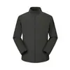 Chaqueta Ligera Softshell para Exteriores de Otoño con Cuello Alto, Resistente al Agua y al Viento, Ropa Casual en Grupo para Parejas con Logo Estampado