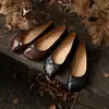 Zapatos planos de mujer de alta gama, estilo nuevo, diseño de punta de mango irregular, bailarinas de piel genuina
