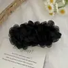 La Atmósfera del Viaje es Brillante y Amarilla. El Pasador de Plátano Oversize con Forma de Sirena para Mujer es un Pasador de Una Línea de Alta Gama en la Parte Posterior de la Cabeza