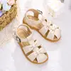 Sandalias para Niñas 2026 Verano Nuevo Estilo Niña Pequeña Punta Cerrada Suela Suave Antideslizantes para Estudiantes de Primaria Cómodas Transpirables Zapatos de Princesa