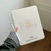 Ins Miffy vajilla es adecuada para funda protectora de tableta iPadmini air6/7/8 anticaídas giratoria con ranura para bolígrafo Pro