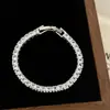 Pulseira de Zircônia Simples, Elegante e de Alto Padrão, Versátil para o Dia a Dia, Apresentando uma Coleção de Pulseiras de Zircônia de Nicho, Luxo Leve e de Alto Padrão