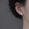 Brincos de Tarraxa Quadrados com Diamantes Brilhantes para Mulheres, Brincos de Prata Esterlina S925, Novo Estilo Popular, Luxo Leve, Nicho de Alto Padrão, Brincos Simples e Modernos