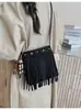 Nova bolsa de ombro com franjas em camurça, atacado do fabricante, bolsa transversal nicho da moda, bolsa quadrada pequena retrô francesa para mulheres