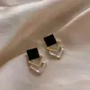 Pendientes Negros con Goteo de Aceite en Forma de Diamante de Estilo Único, Moda Coreana y Japonesa, Exquisitos Pendientes Versátiles, Pendientes Simples de Lujo Ligero de Alta Gama