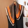 Elegante Pañuelo Cuadrado Delgado Estilo Francés para Mujer, Ligero y Transpirable, Estilo Artístico, Versátil para Usar con Camisa, Pañuelo Decorativo para el Cuello, Pañuelo de Seda