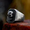 Acero Guerrero nuevo anillo de calavera envejecida de acero inoxidable al por mayor estilo punk retro europeo y americano anillo de acero de titanio