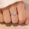 Anel de Moissanita Sintética Feminino Brilho Diamante Proposta Noivado Aberto Torcido Anel de Dedo para Esposa Presente de Aniversário de Casamento
