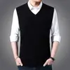 Chaleco de lana transfronterizo para hombre, chaleco de punto grueso ajustado con cuello en V, suéter de punto trenzado para papá, al por mayor, sin cuello