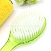 Venta al por mayor de fábrica cepillo de baño de plástico con mango largo cepillo de baño mango largo curvo masaje de baño golpea espalda frota espalda